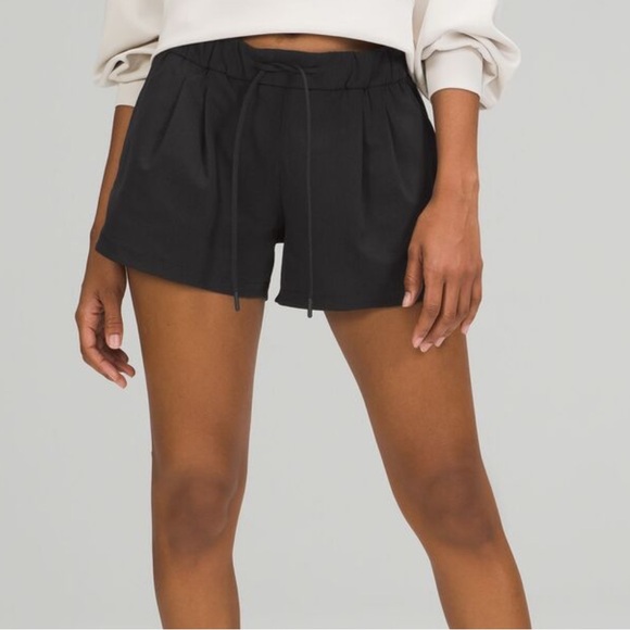 Stroll at Sundown Lululemon Shorts - Picture 12 of 12